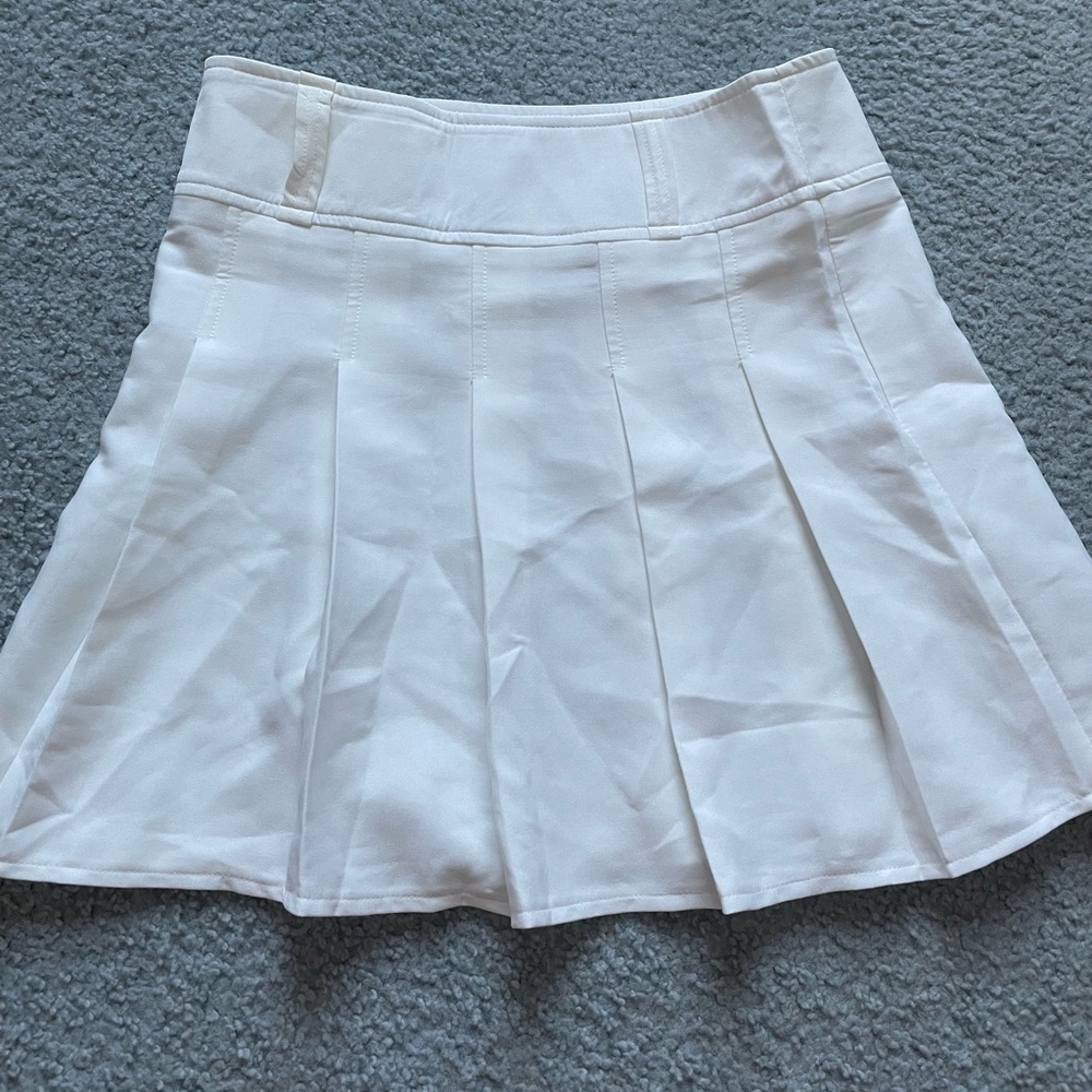 WHITE TENNIS SKIRT 🎾